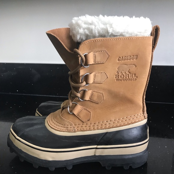 Sorel Shoes - Sorel Caribou Tan Size 9 Woman’s boots